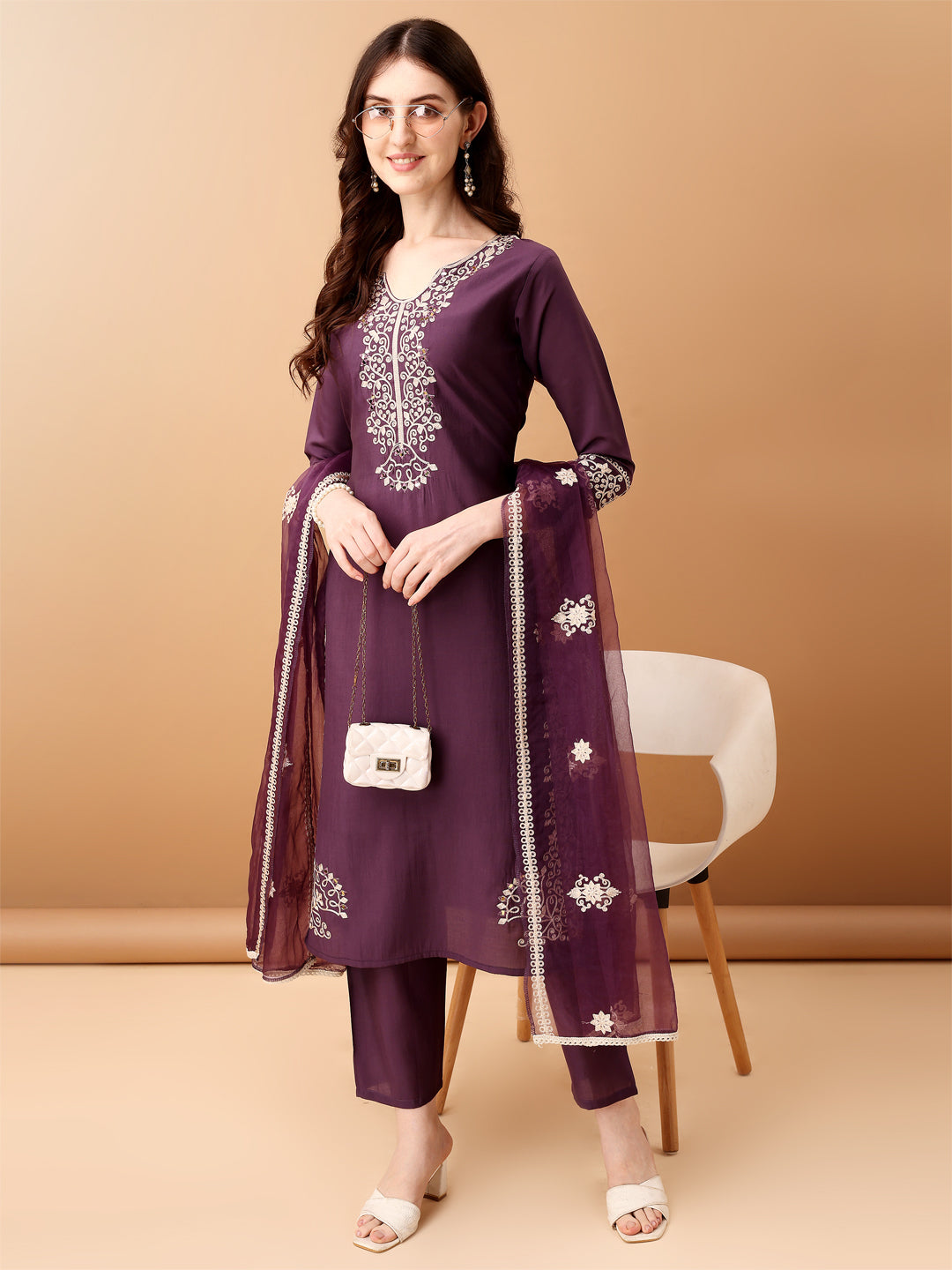 Embroidered kurta with pant & Embroidered Dupatta