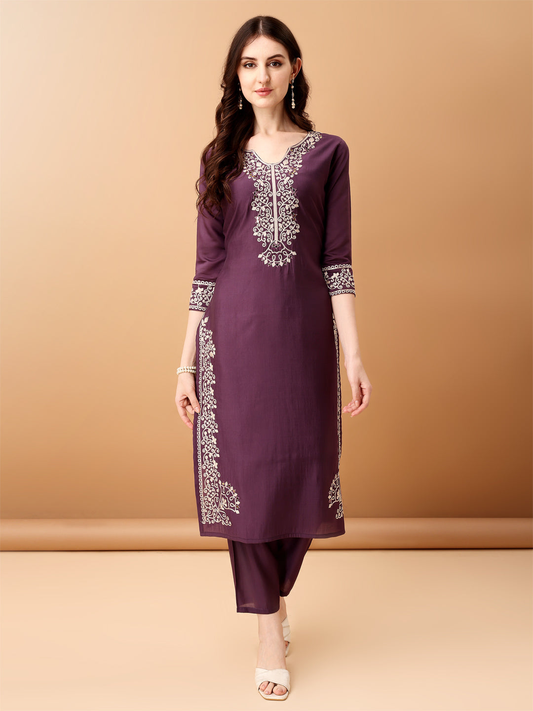 Embroidered kurta with pant & Embroidered Dupatta