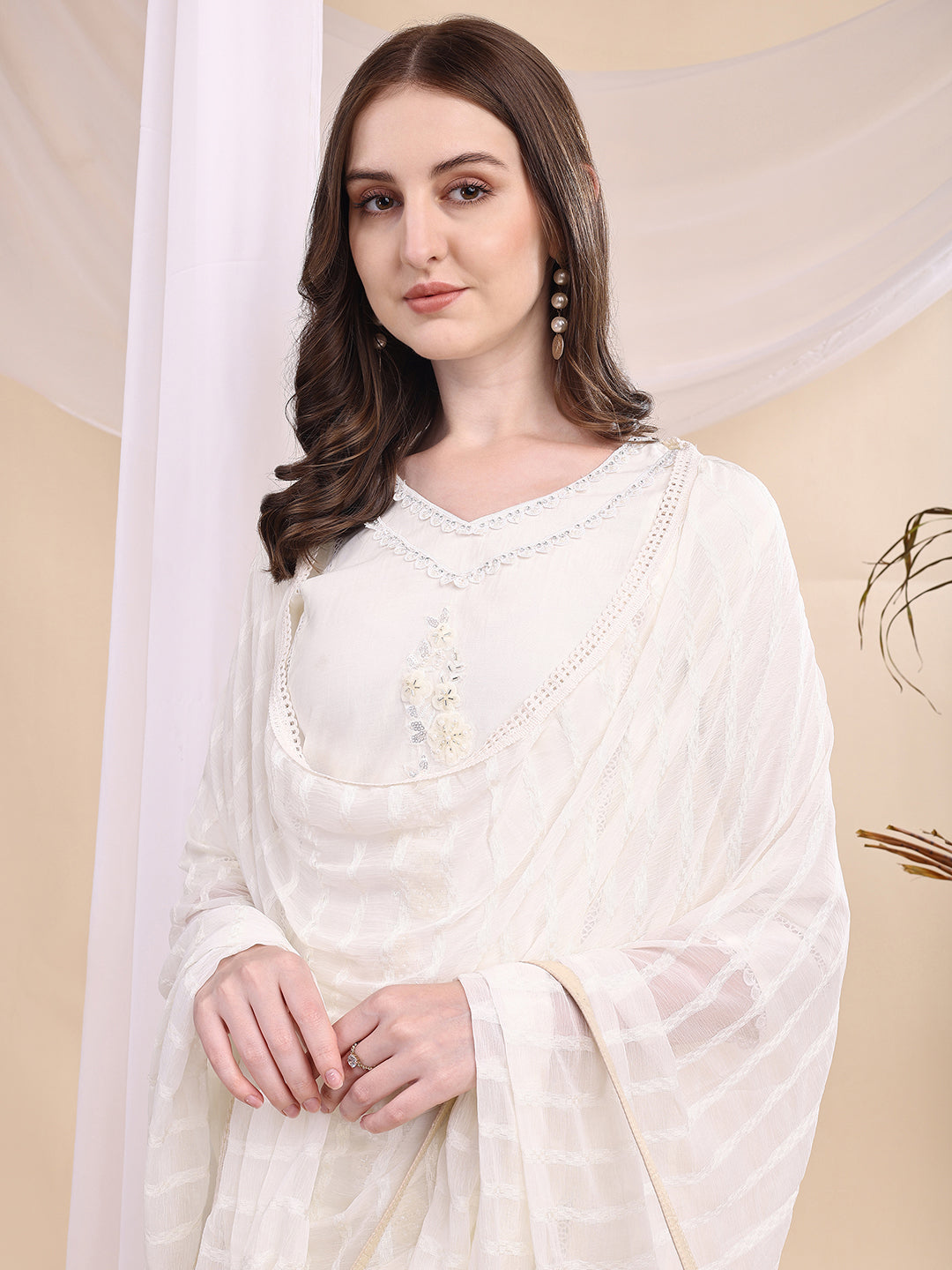 Applique Beads & Lace Embroidered Kurta with pant & Dupatta