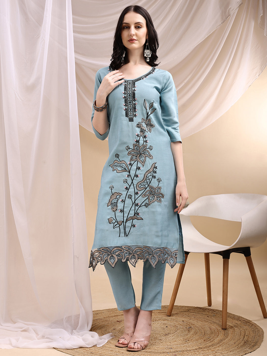 Embroidered Kurta with Pant & Embroidered Dupatta