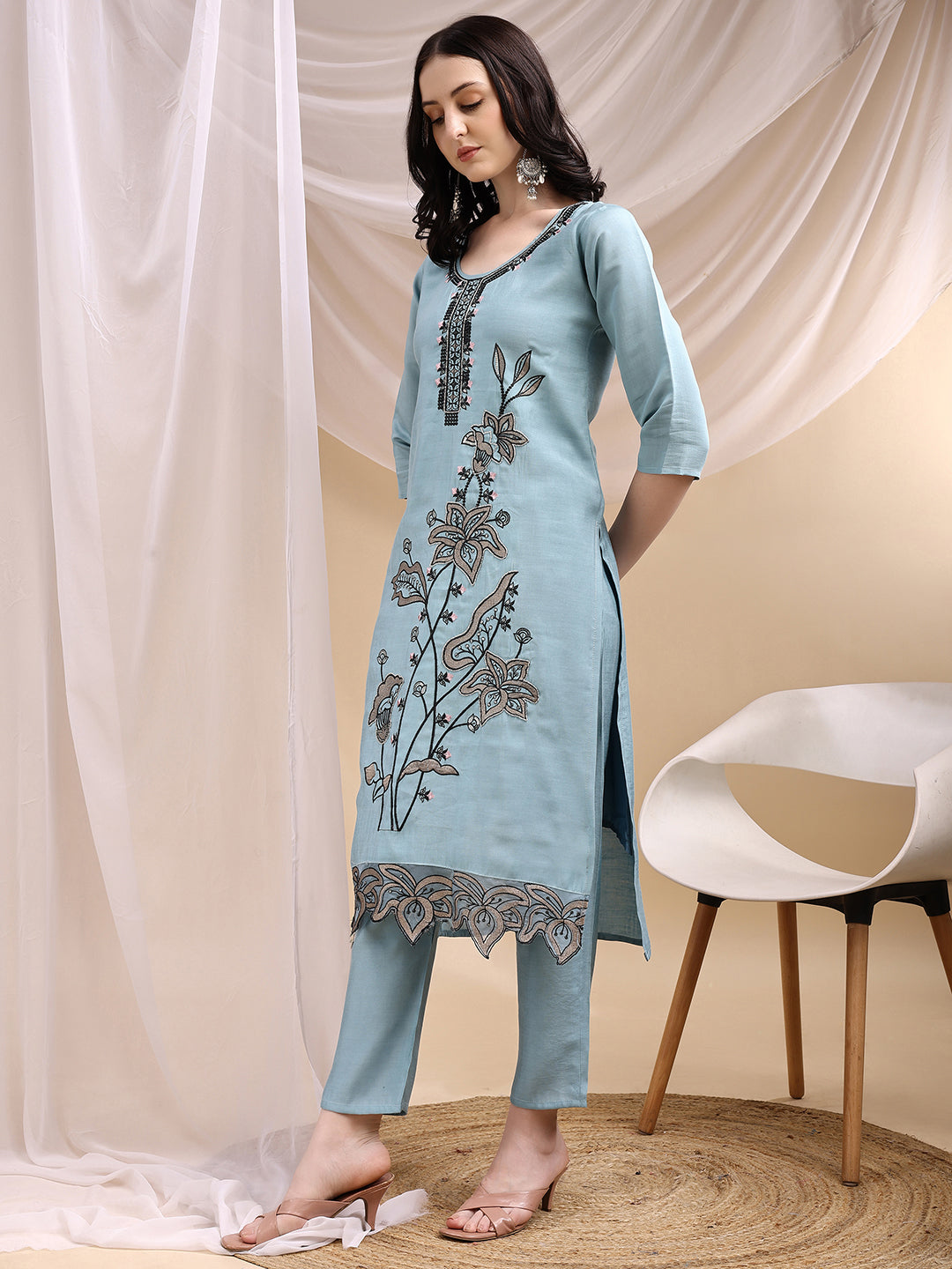 Embroidered Kurta with Pant & Embroidered Dupatta